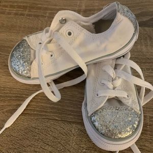 Glitter toe classic low top converse sneaker